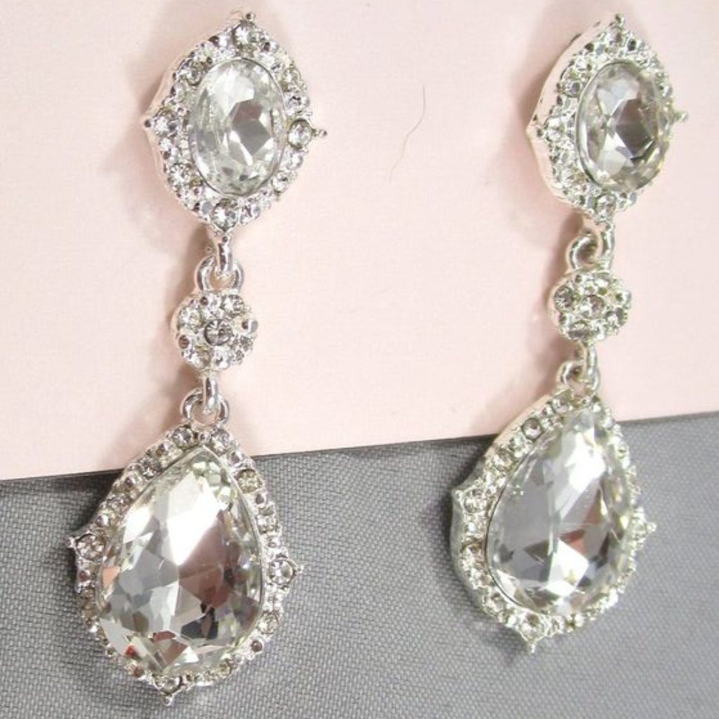 You're Invited Glamorous Silver Oval & Pear Clear Crystal Dangle Earrings**New!